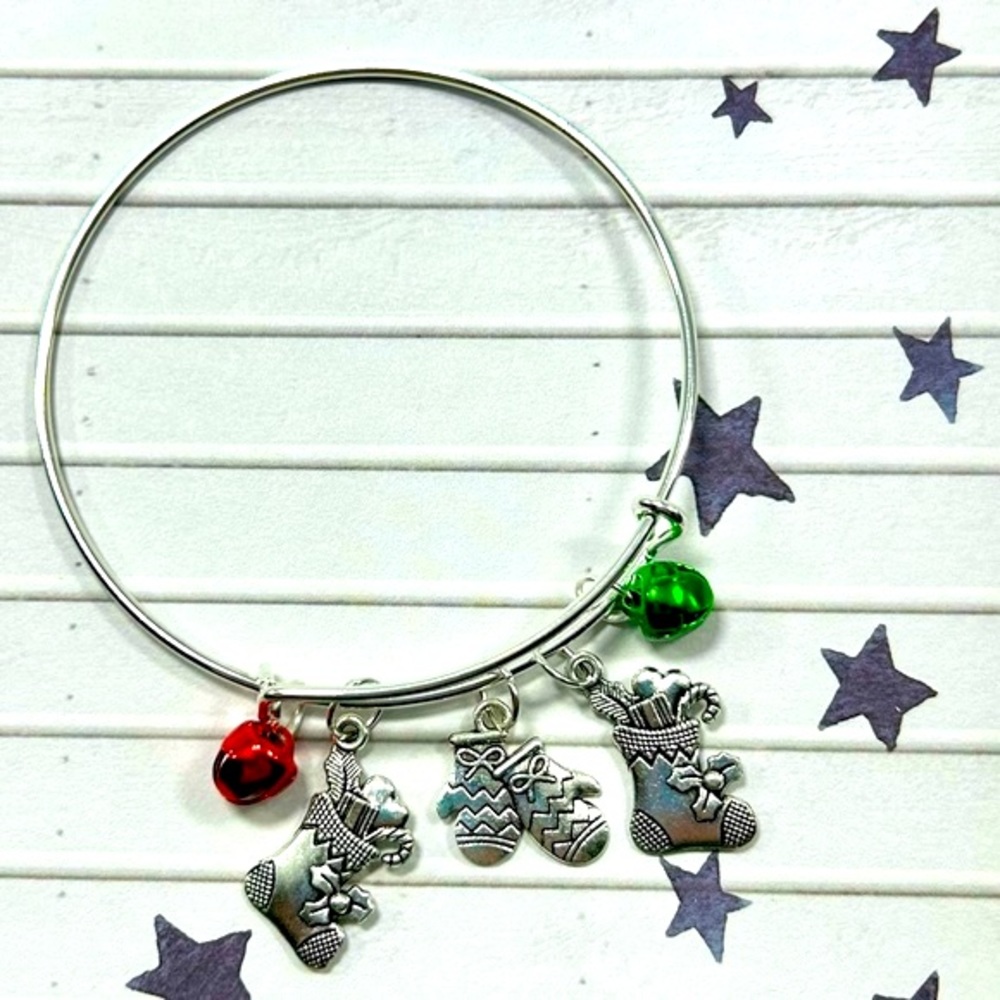 Handmade Christmas Jingle Bell Charm Bracelet!